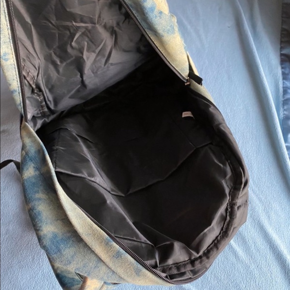 Bleached Classic Laney Backpack - Picture 3 of 6